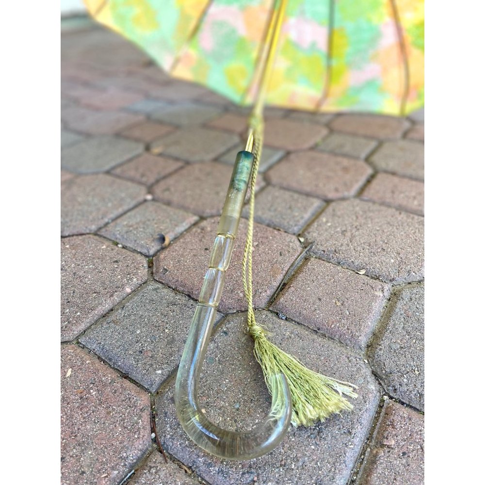 SOLD Vintage midcentury colorful spring pastel pagoda umbrella parasol - Picture 8 of 9